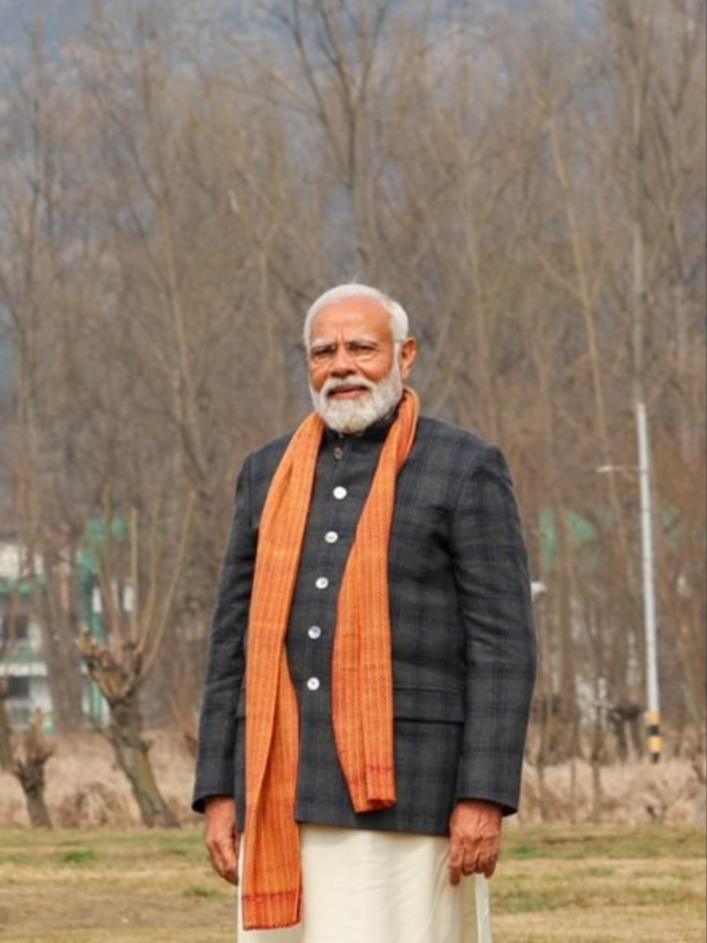370 हटने के बाद PM MODI का पहला कश्मीर दौरा